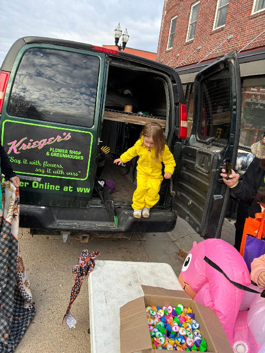 kids-van-street-2